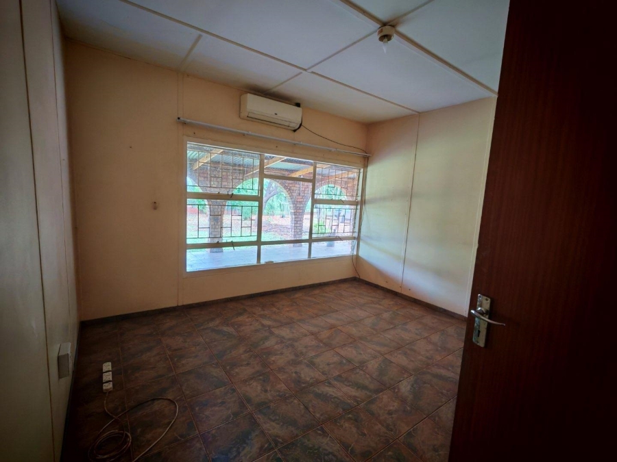 To Let 4 Bedroom Property for Rent in Steelpoort Limpopo