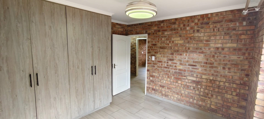 4 Bedroom Property for Sale in Leeupoort Limpopo