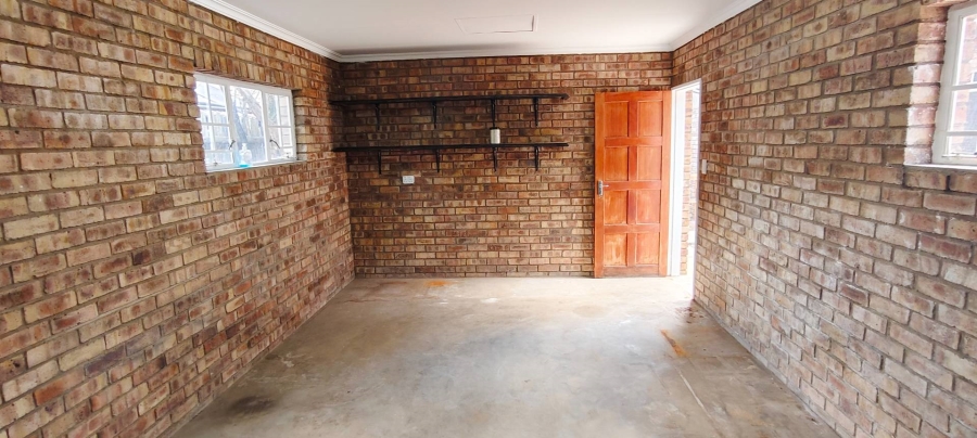 4 Bedroom Property for Sale in Leeupoort Limpopo