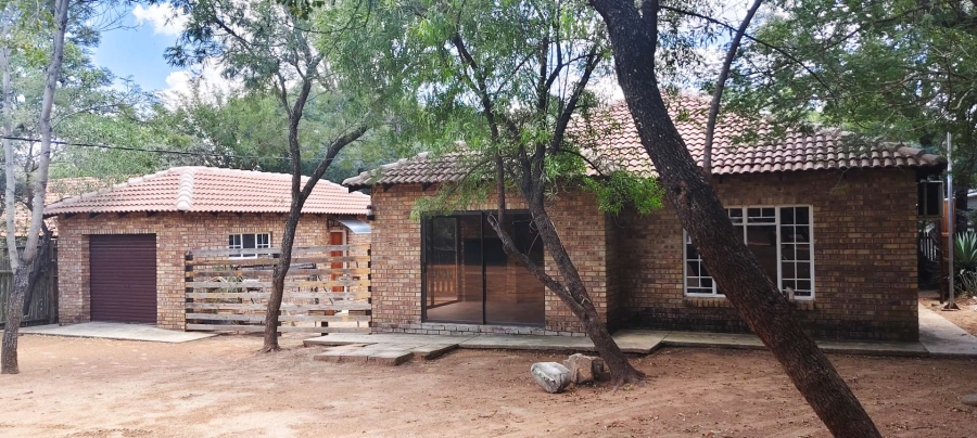 4 Bedroom Property for Sale in Leeupoort Limpopo