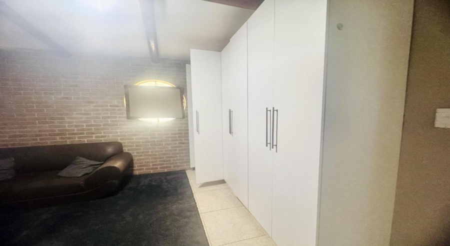 5 Bedroom Property for Sale in Bendor Limpopo