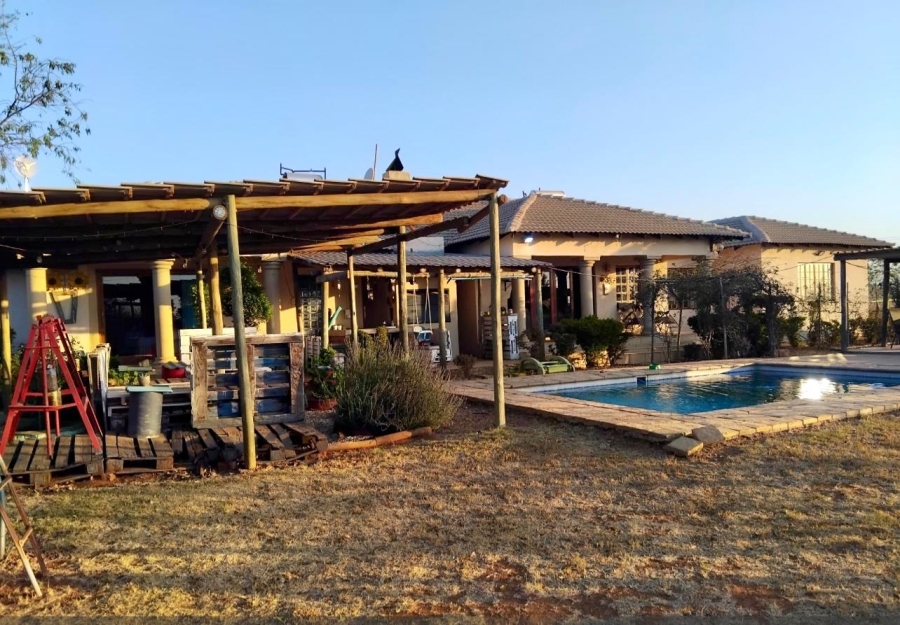 4 Bedroom Property for Sale in Myngenoegen A H Limpopo