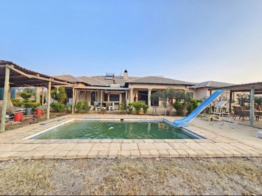 4 Bedroom Property for Sale in Myngenoegen A H Limpopo