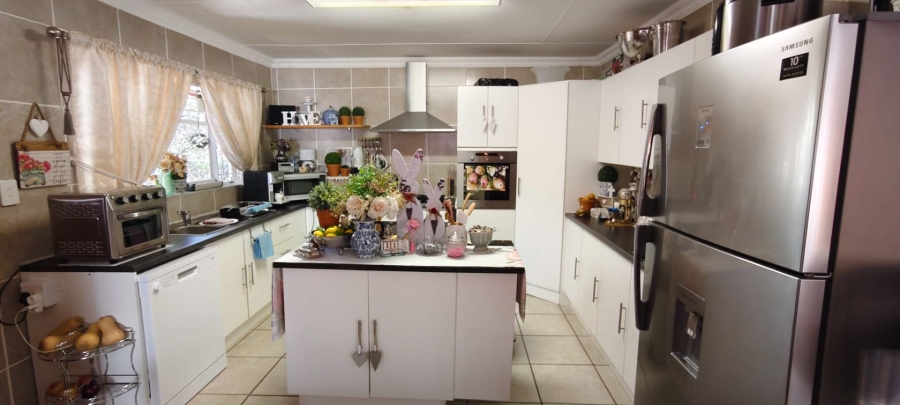 2 Bedroom Property for Sale in Leeupoort Limpopo