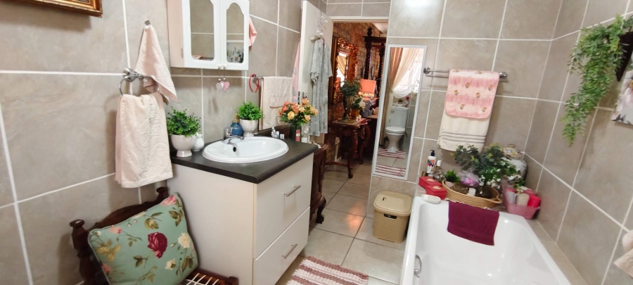 2 Bedroom Property for Sale in Leeupoort Limpopo