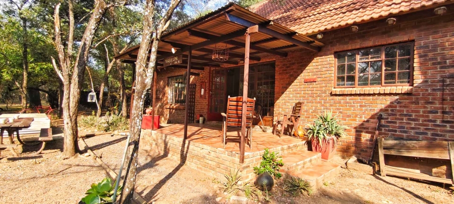4 Bedroom Property for Sale in Leeupoort Limpopo