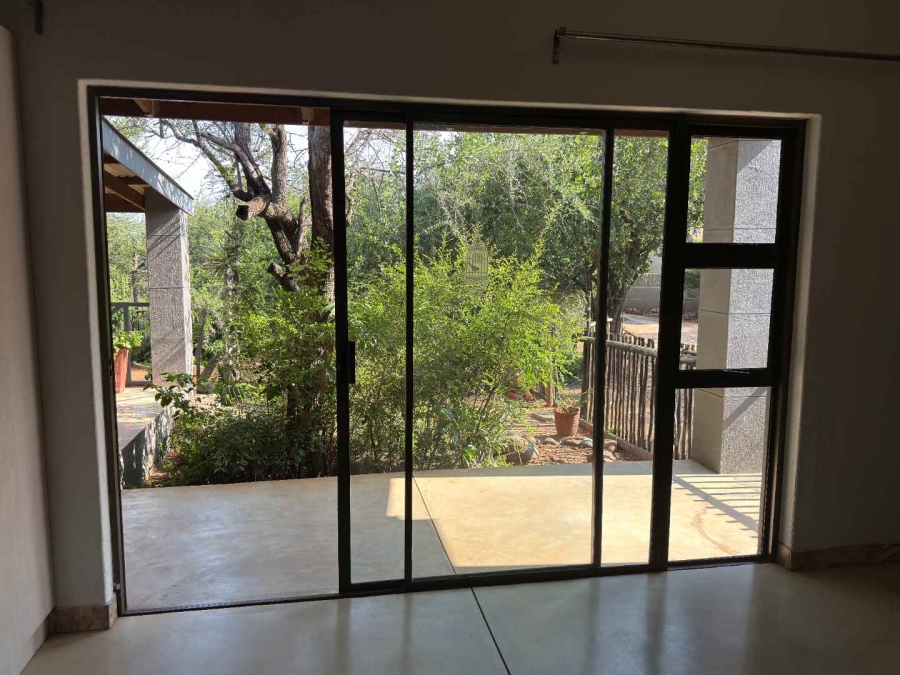 To Let 3 Bedroom Property for Rent in Hoedspruit Limpopo