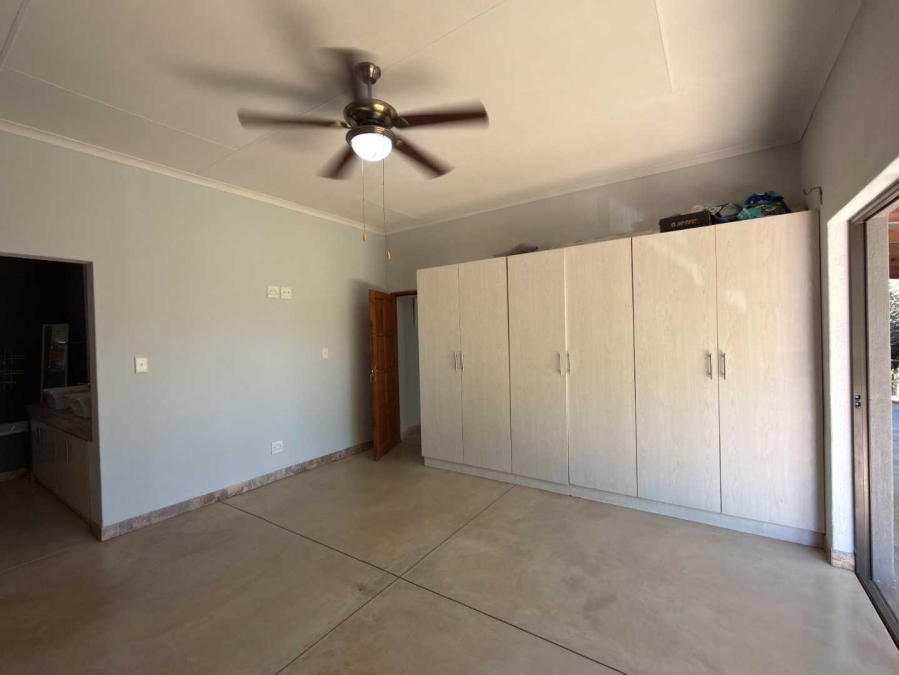 To Let 3 Bedroom Property for Rent in Hoedspruit Limpopo