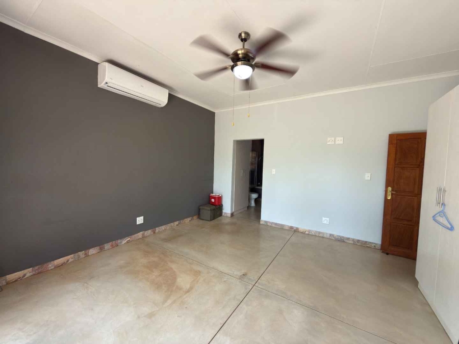 To Let 3 Bedroom Property for Rent in Hoedspruit Limpopo