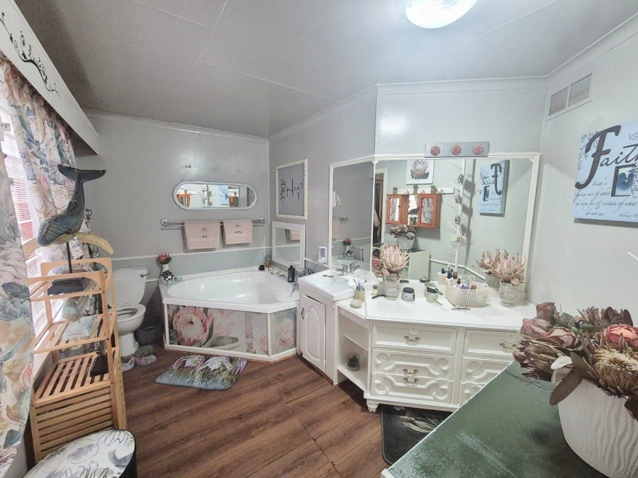 2 Bedroom Property for Sale in Leeupoort Limpopo