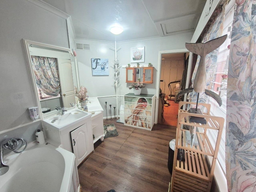 2 Bedroom Property for Sale in Leeupoort Limpopo