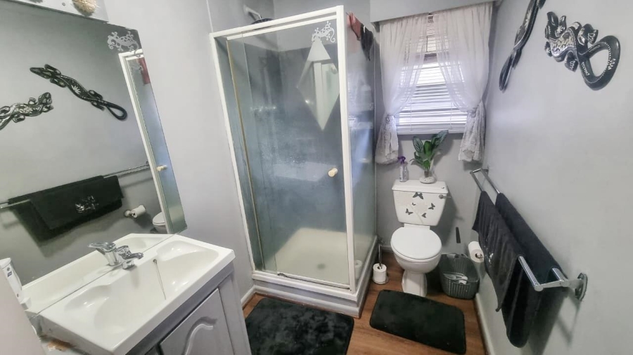 2 Bedroom Property for Sale in Leeupoort Limpopo