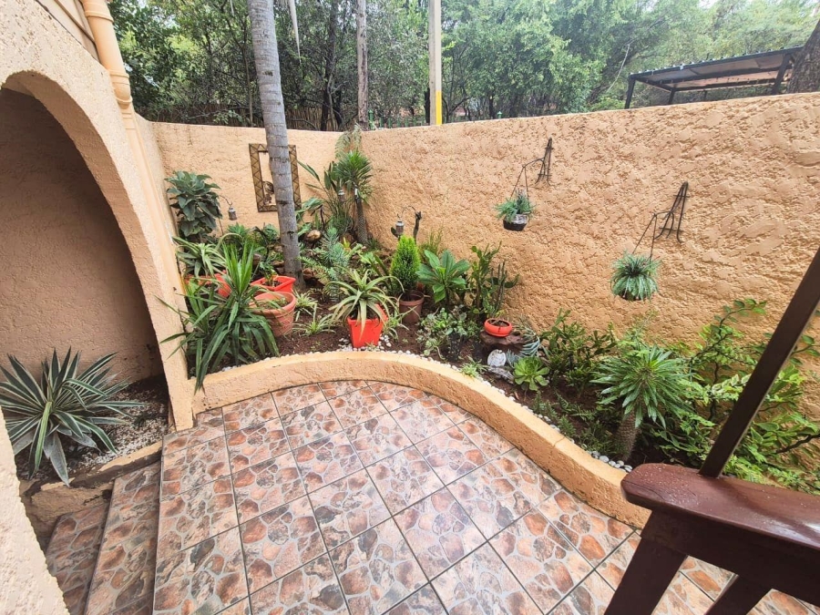 2 Bedroom Property for Sale in Leeupoort Limpopo