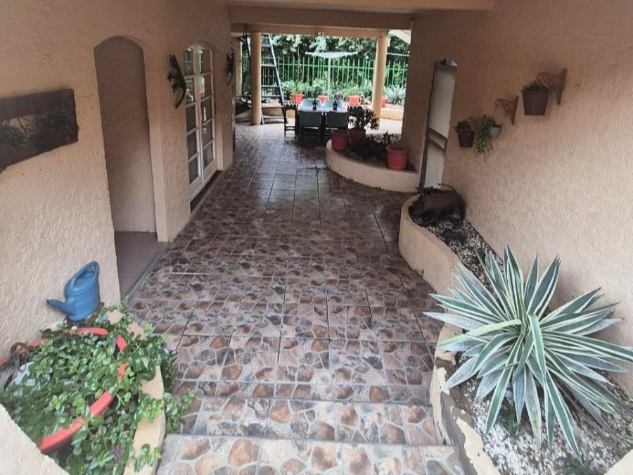 2 Bedroom Property for Sale in Leeupoort Limpopo
