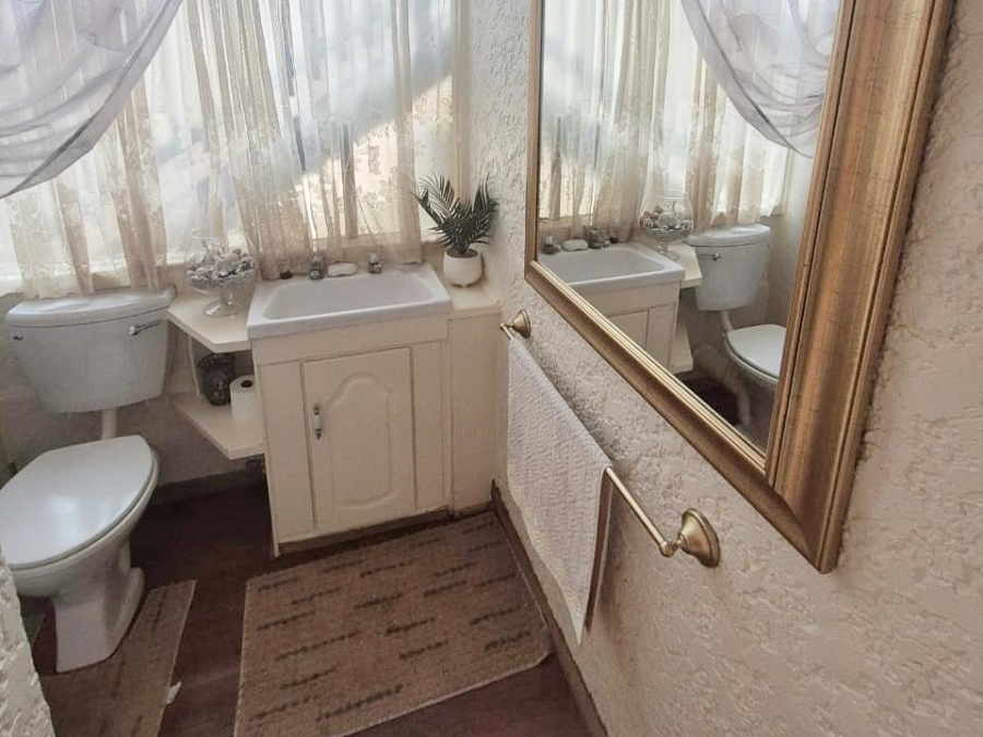 2 Bedroom Property for Sale in Leeupoort Limpopo