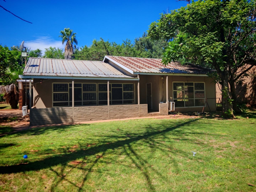 To Let 3 Bedroom Property for Rent in Steelpoort Limpopo