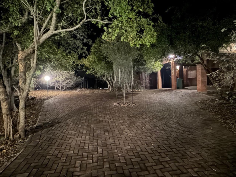 5 Bedroom Property for Sale in Leeupoort Limpopo