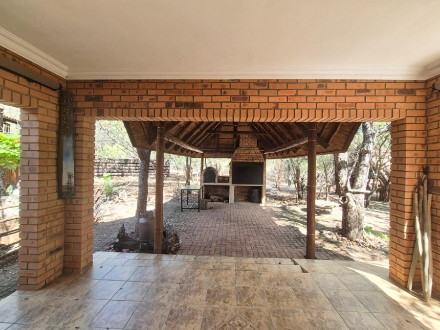5 Bedroom Property for Sale in Leeupoort Limpopo