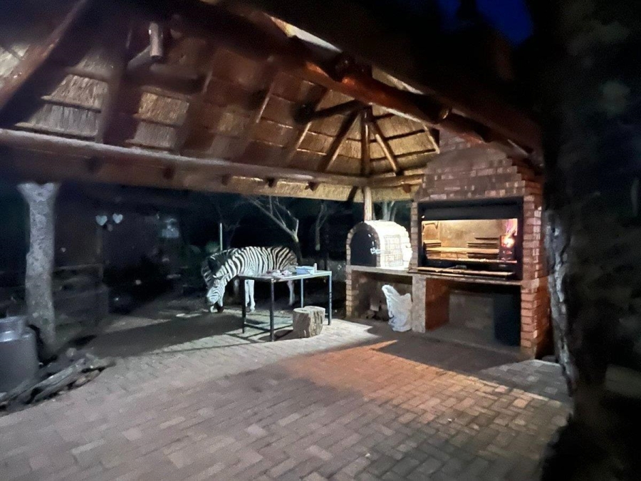 5 Bedroom Property for Sale in Leeupoort Limpopo