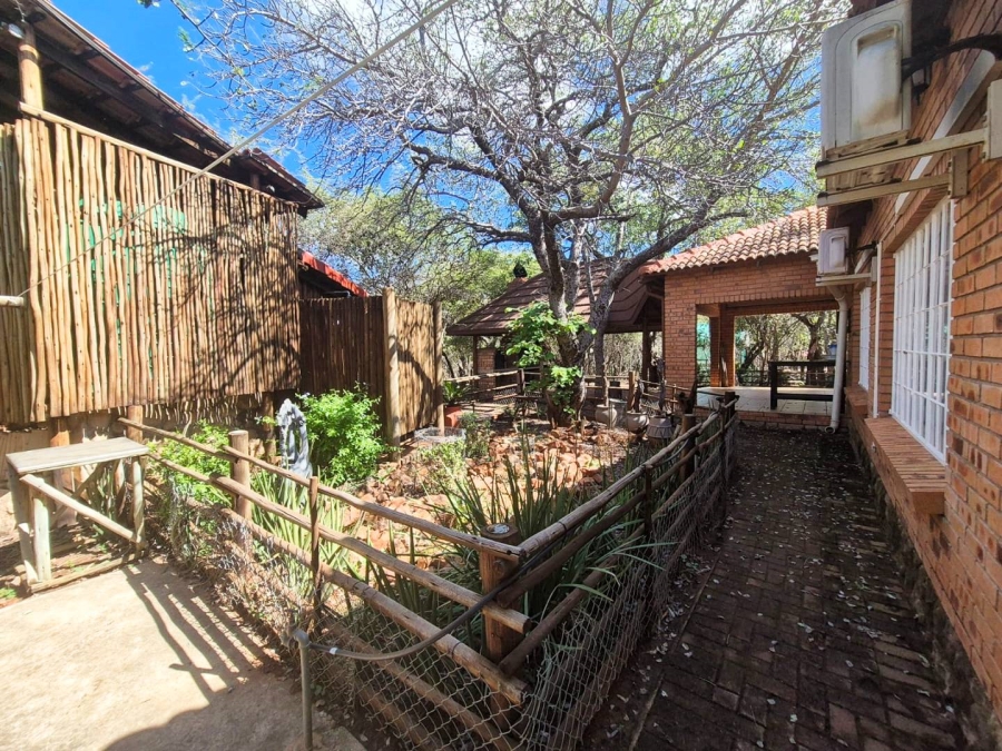 5 Bedroom Property for Sale in Leeupoort Limpopo