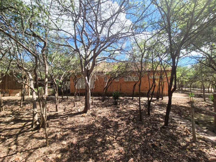 5 Bedroom Property for Sale in Leeupoort Limpopo