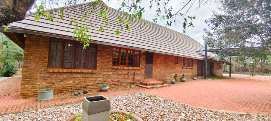 1 Bedroom Property for Sale in Leeupoort Limpopo