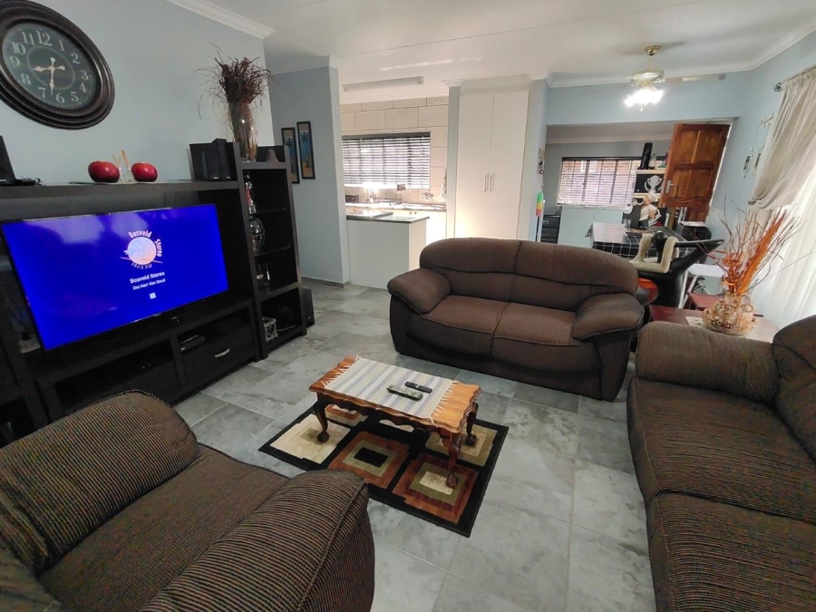 2 Bedroom Property for Sale in Leeupoort Limpopo