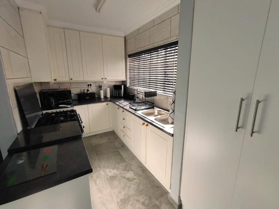 2 Bedroom Property for Sale in Leeupoort Limpopo