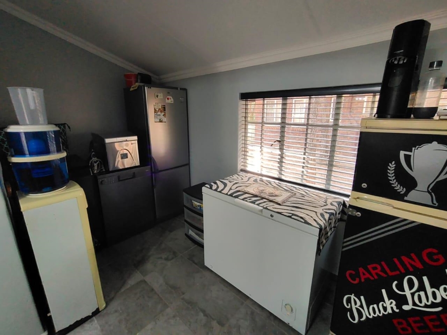 2 Bedroom Property for Sale in Leeupoort Limpopo