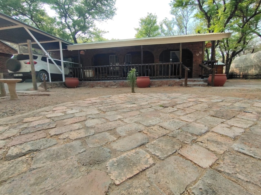 2 Bedroom Property for Sale in Leeupoort Limpopo