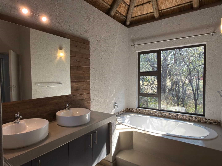 3 Bedroom Property for Sale in Moditlo Wildlife Estate Limpopo