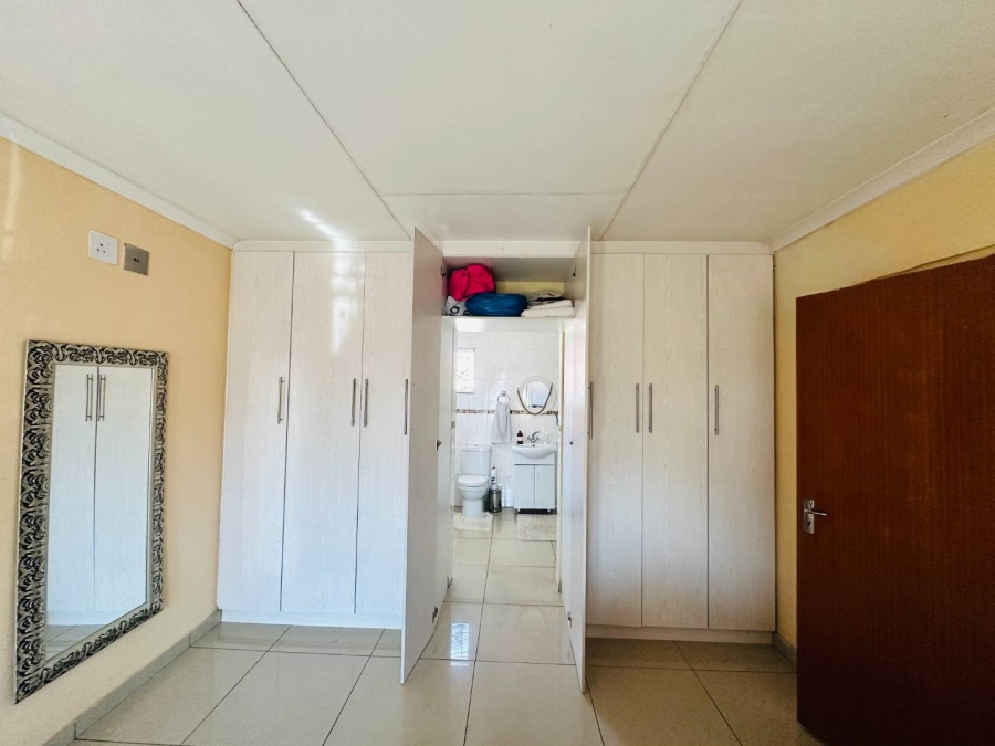 3 Bedroom Property for Sale in Mahlasedi Park Limpopo