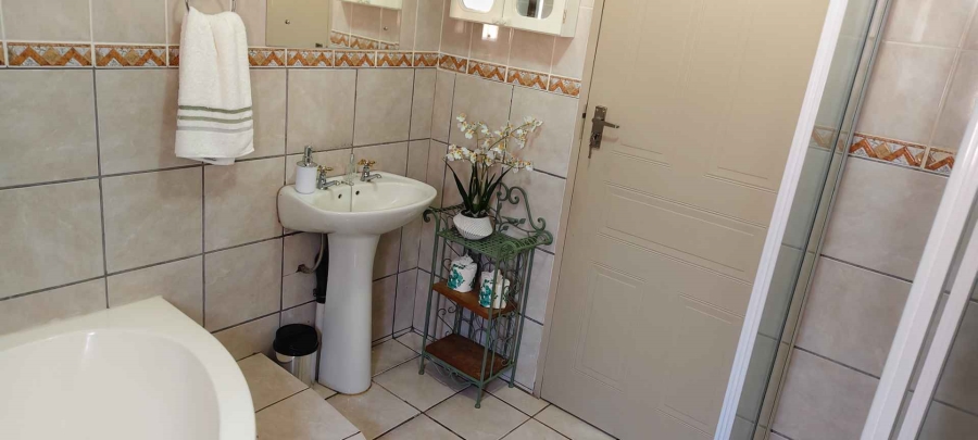 4 Bedroom Property for Sale in Leeupoort Limpopo