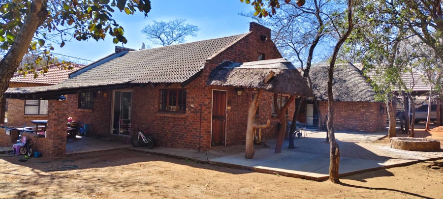 4 Bedroom Property for Sale in Leeupoort Limpopo