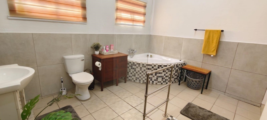3 Bedroom Property for Sale in Leeupoort Limpopo