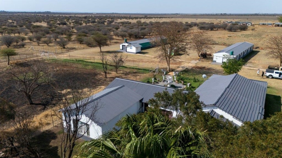 4 Bedroom Property for Sale in Radium Limpopo