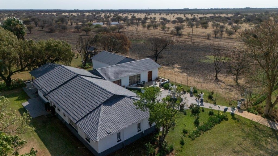 4 Bedroom Property for Sale in Radium Limpopo