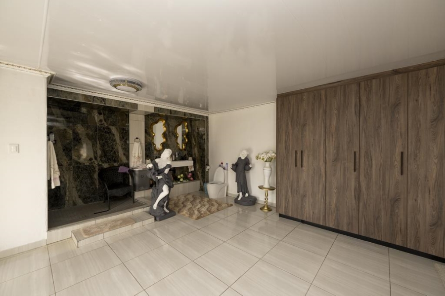 4 Bedroom Property for Sale in Radium Limpopo