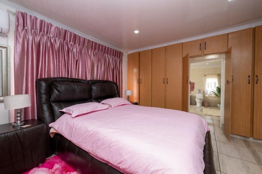 4 Bedroom Property for Sale in Radium Limpopo