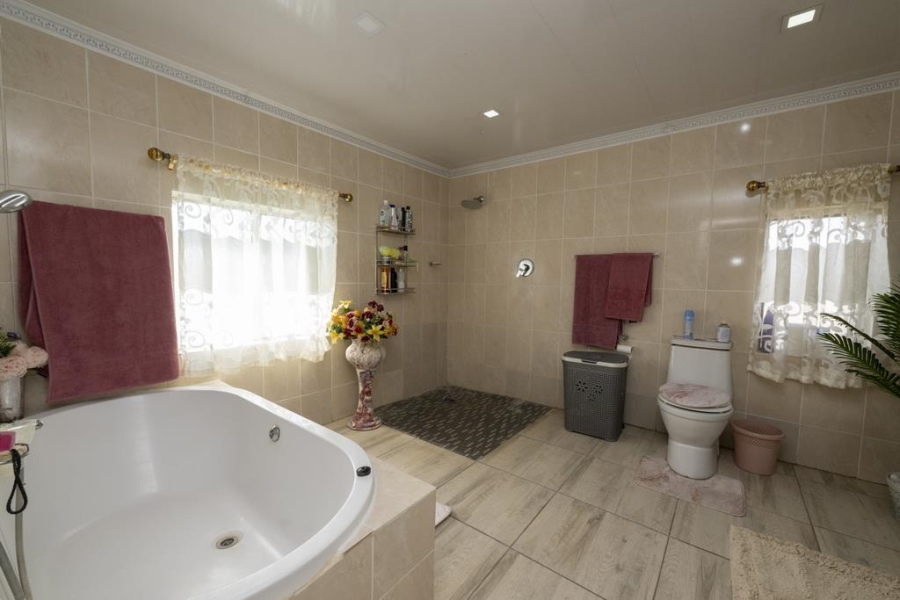 4 Bedroom Property for Sale in Radium Limpopo