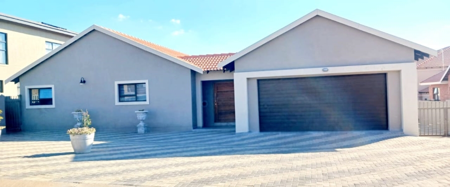 3 Bedroom Property for Sale in Waterberry Country Estate Limpopo