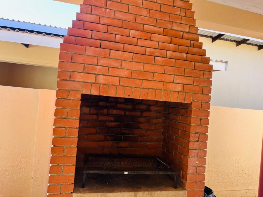 To Let 2 Bedroom Property for Rent in Bendor Limpopo