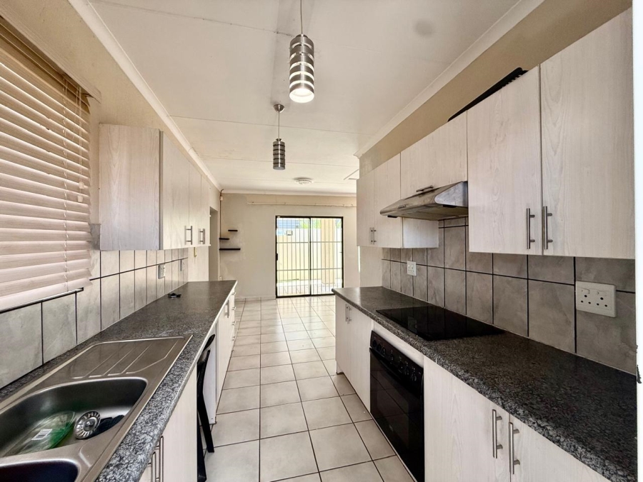 To Let 3 Bedroom Property for Rent in Bendor Limpopo