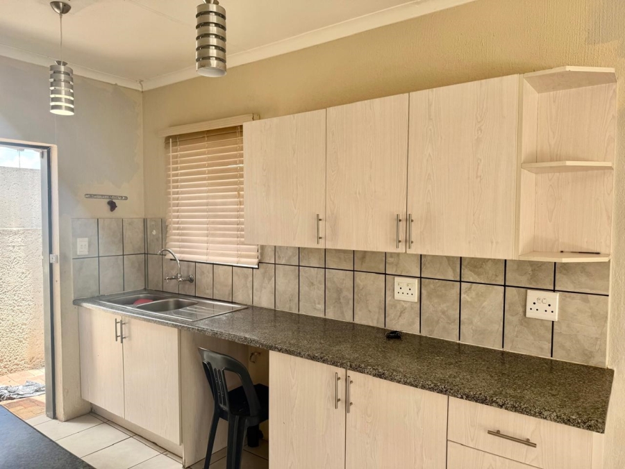 To Let 3 Bedroom Property for Rent in Bendor Limpopo