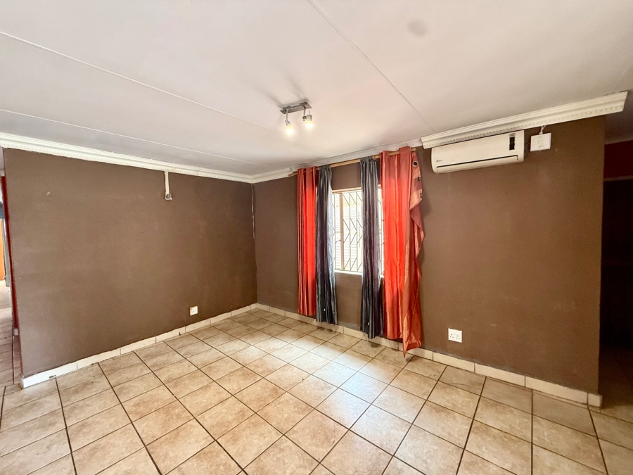 To Let 3 Bedroom Property for Rent in Flora Park Limpopo
