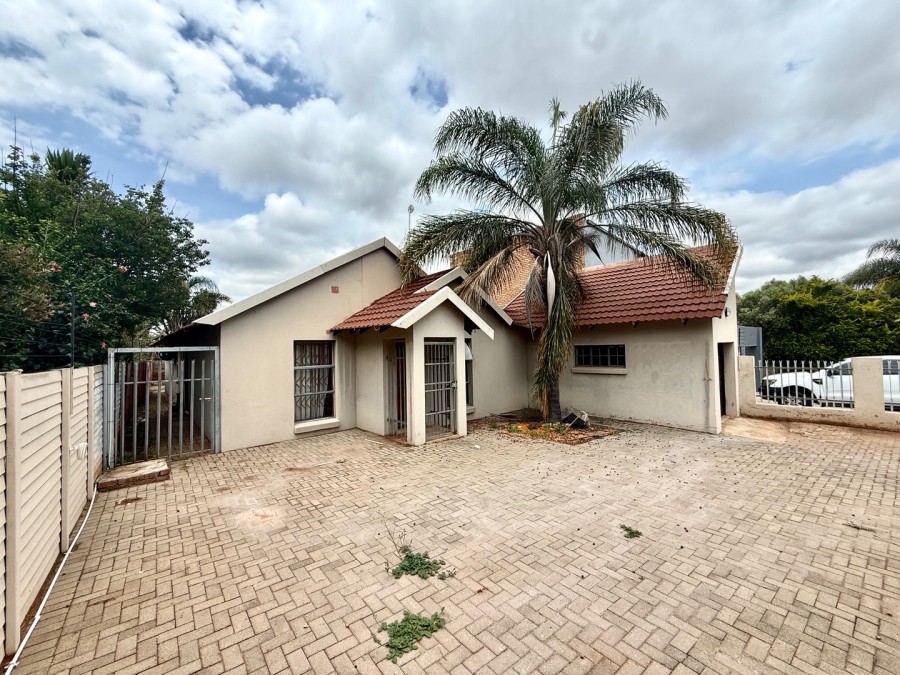 To Let 3 Bedroom Property for Rent in Flora Park Limpopo