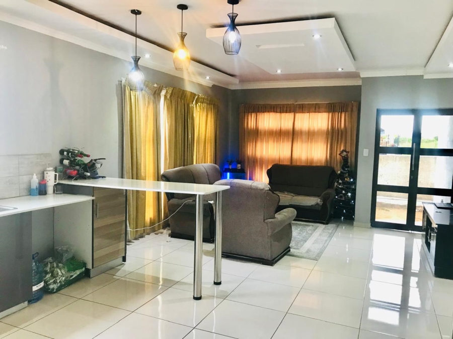 3 Bedroom Property for Sale in Mahlasedi Park Limpopo