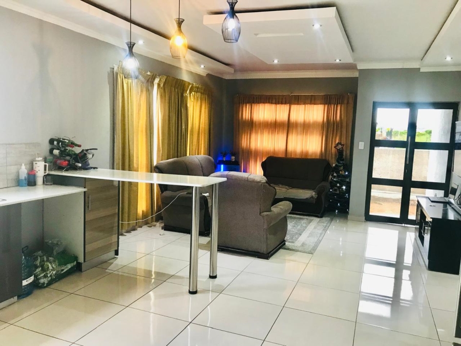 3 Bedroom Property for Sale in Mahlasedi Park Limpopo
