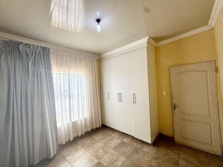 To Let 3 Bedroom Property for Rent in Madiba Park Limpopo