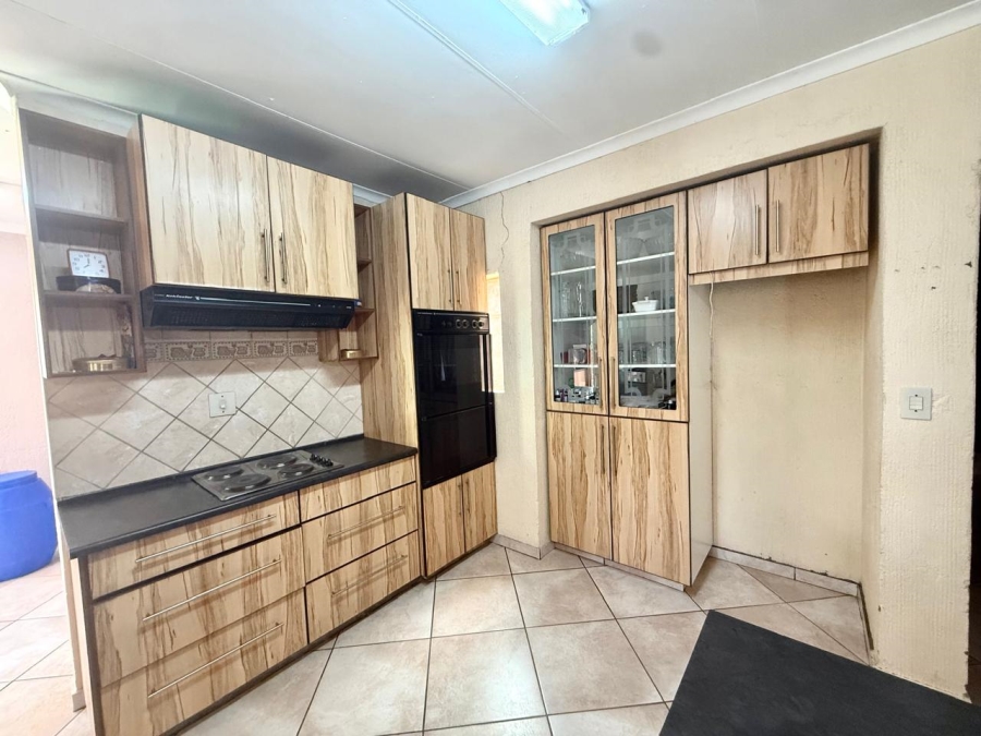 To Let 4 Bedroom Property for Rent in Flora Park Limpopo